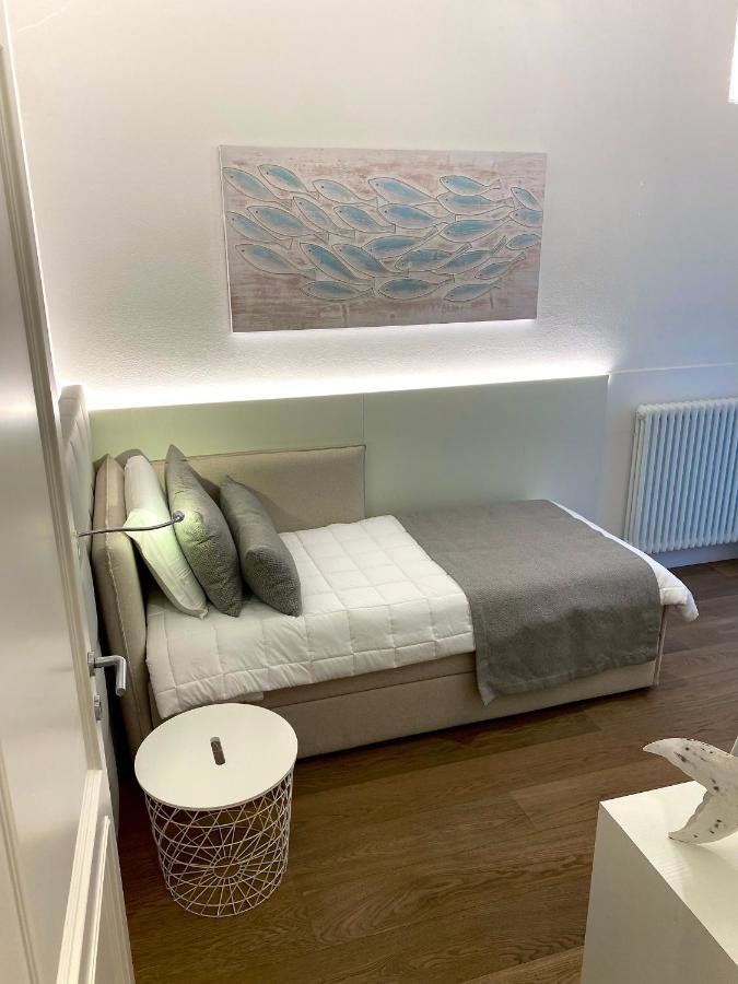 Appartamento Fronte Mare Villa Lory لينانو سابيادورو المظهر الخارجي الصورة