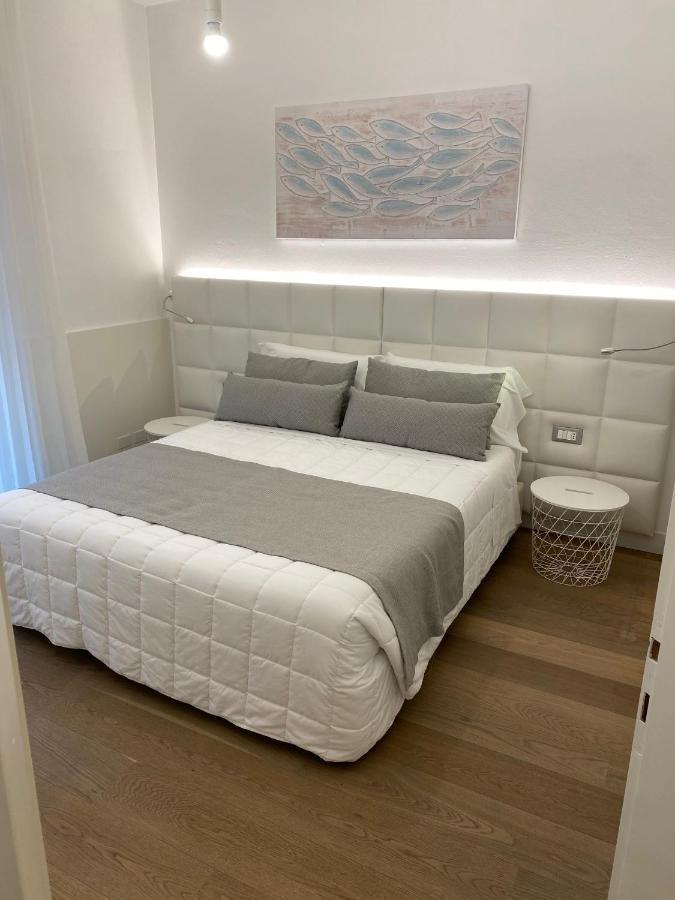 Appartamento Fronte Mare Villa Lory لينانو سابيادورو المظهر الخارجي الصورة