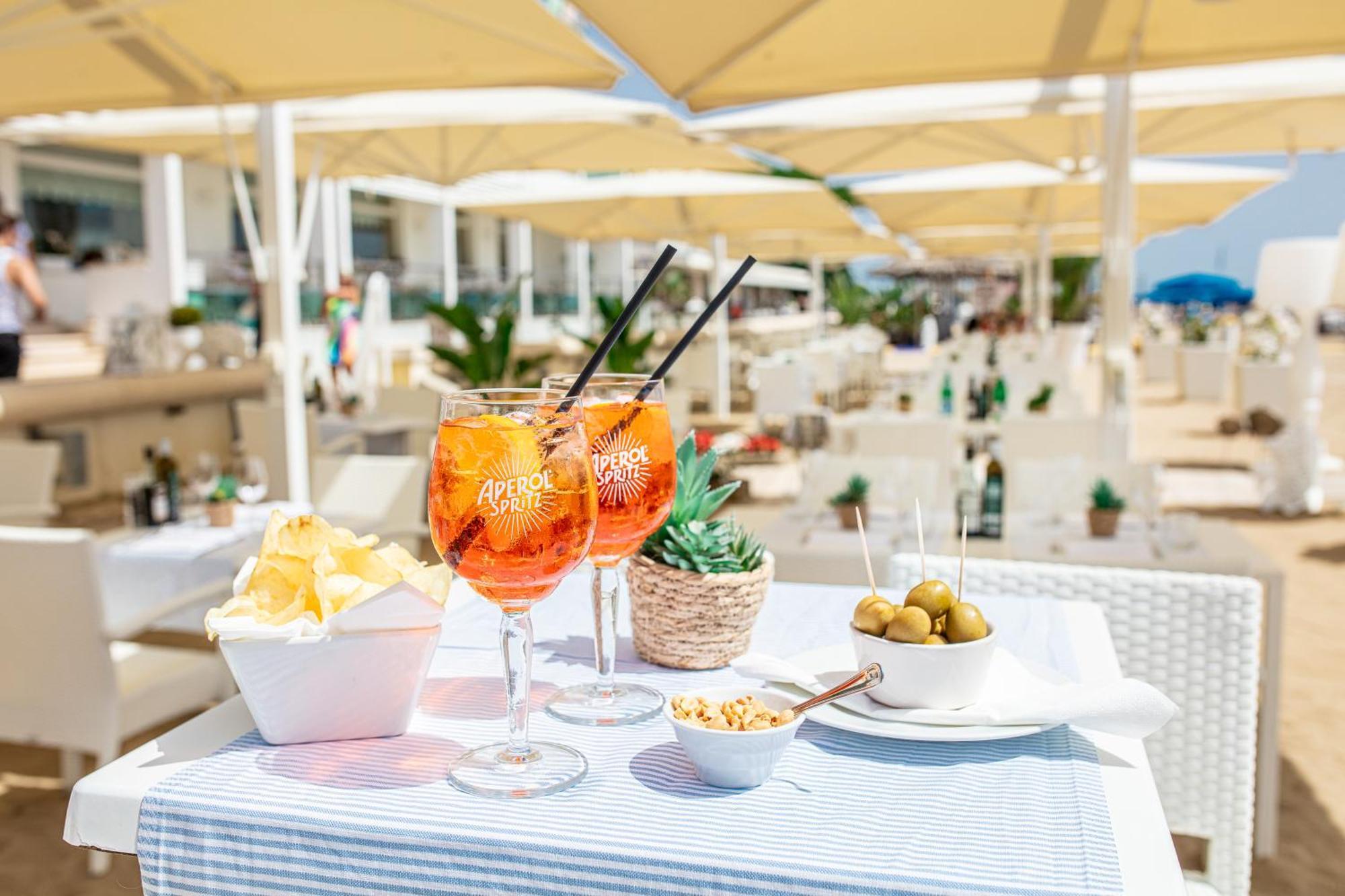 Appartamento Fronte Mare Villa Lory لينانو سابيادورو المظهر الخارجي الصورة